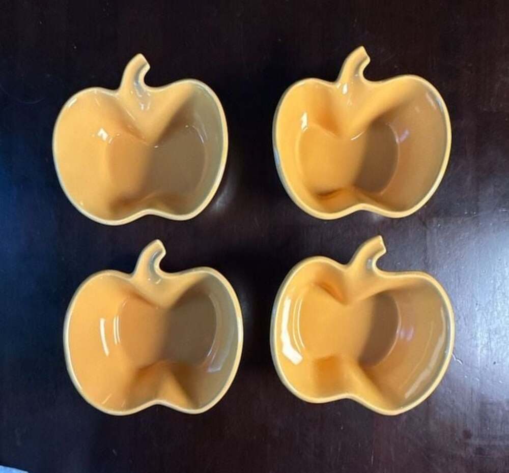 Chantal Apple-Shaped 1 Cup Stoneware Ramekins, Yellow - Set of 4